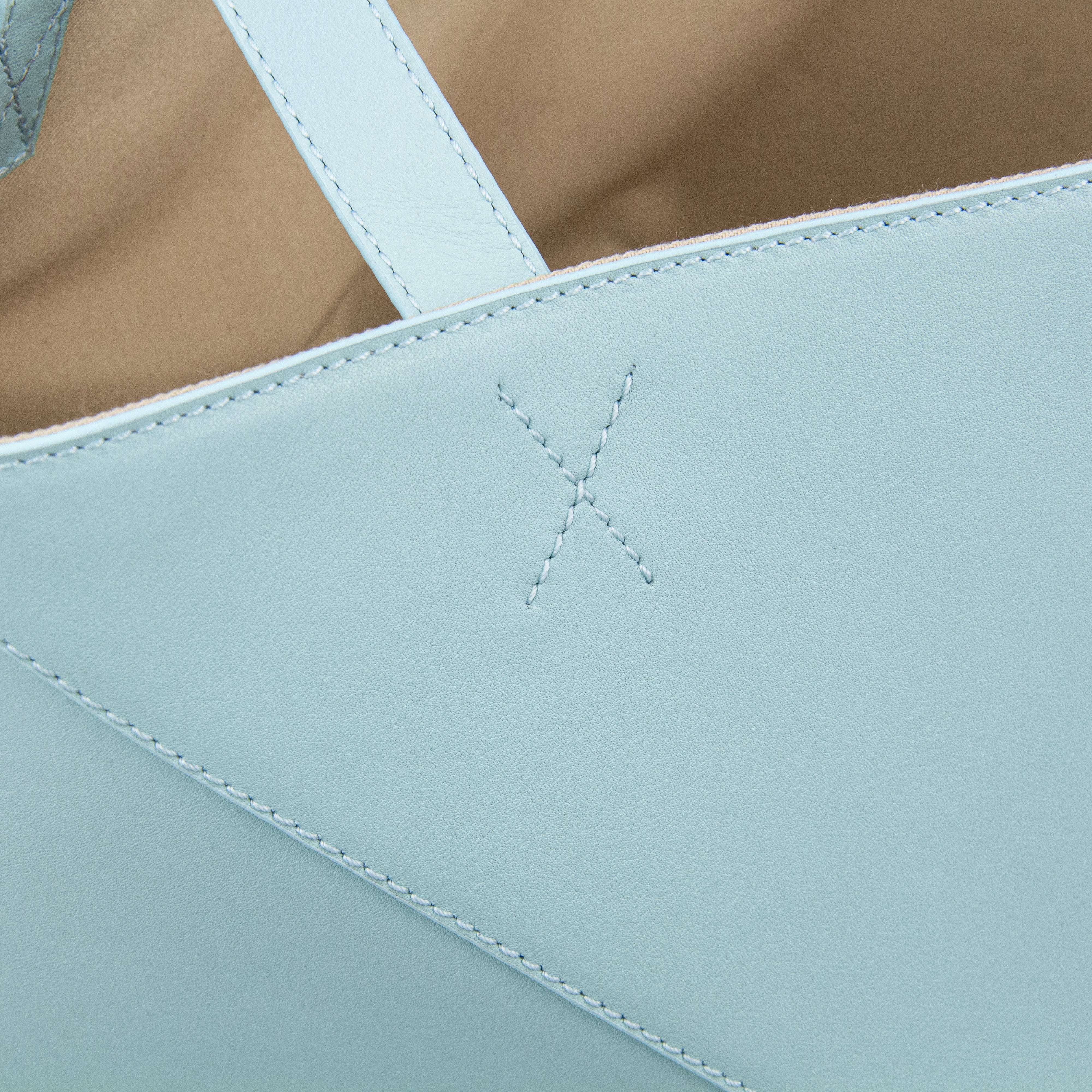 Alen in leather - Arctic Blue