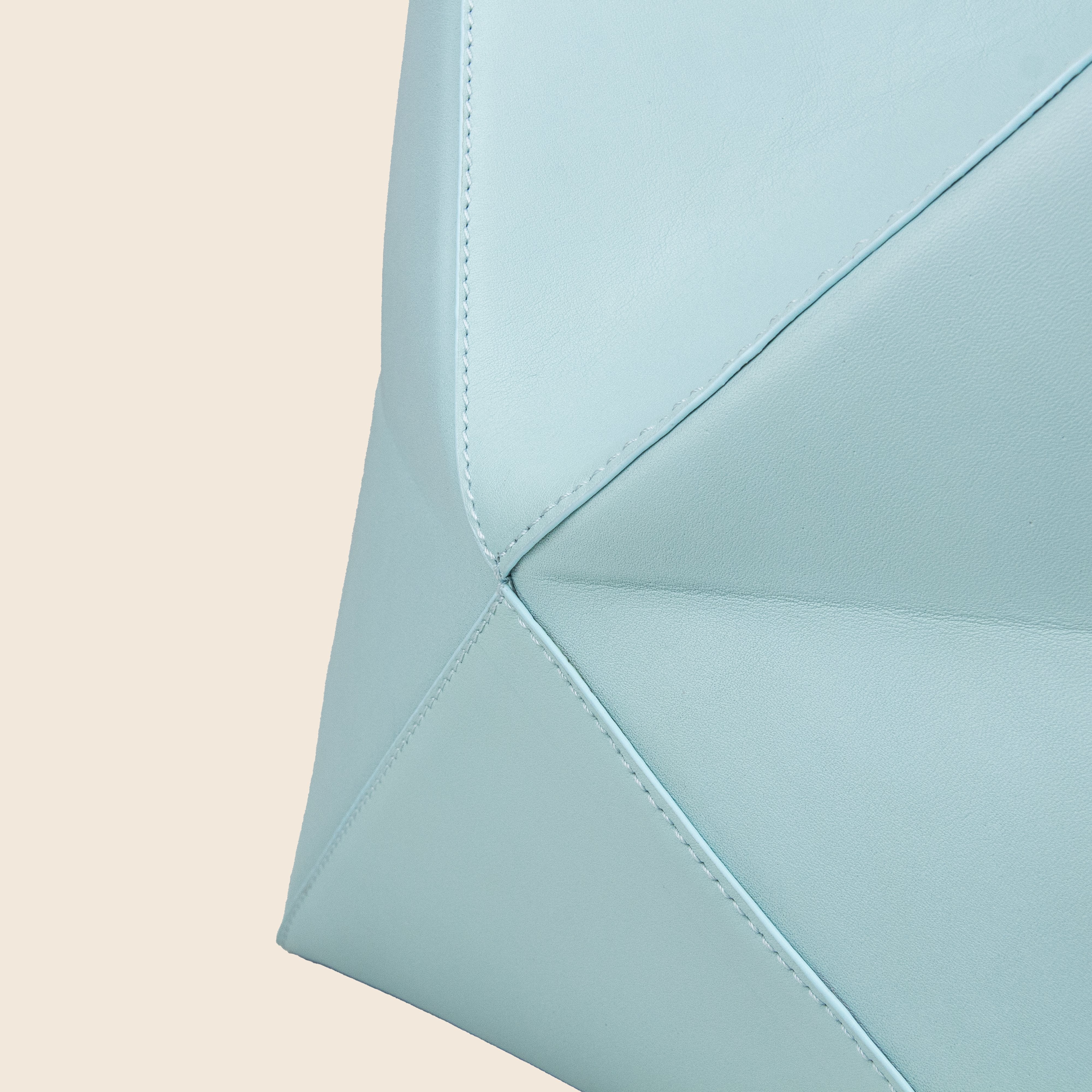 Alen in leather - Arctic Blue