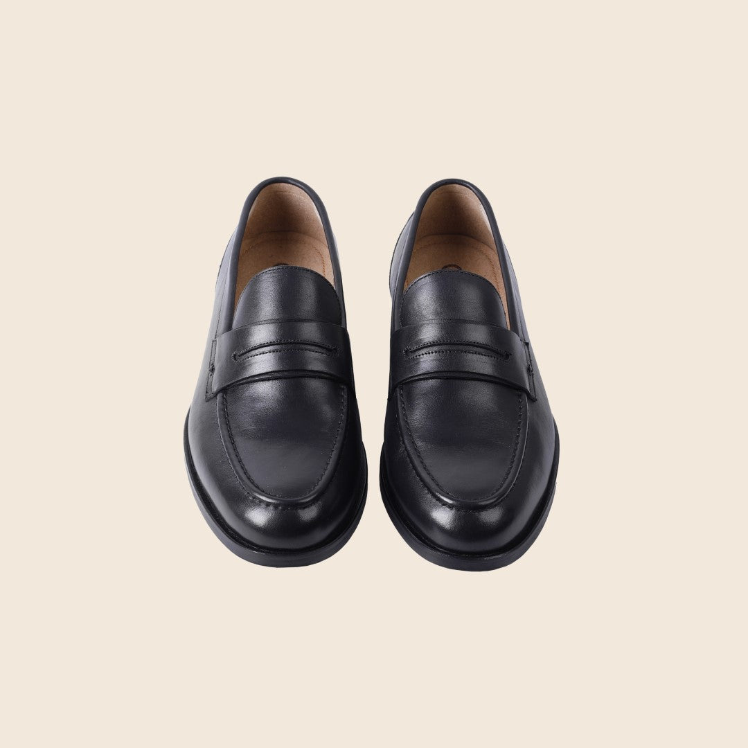 Avine in Leather - Classic Black