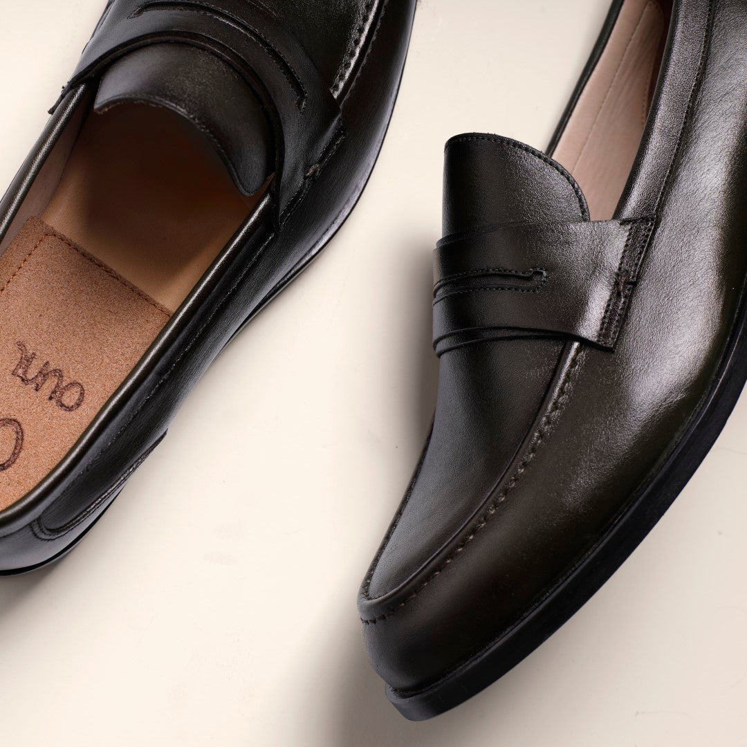 Avine in Leather - Deep Olive