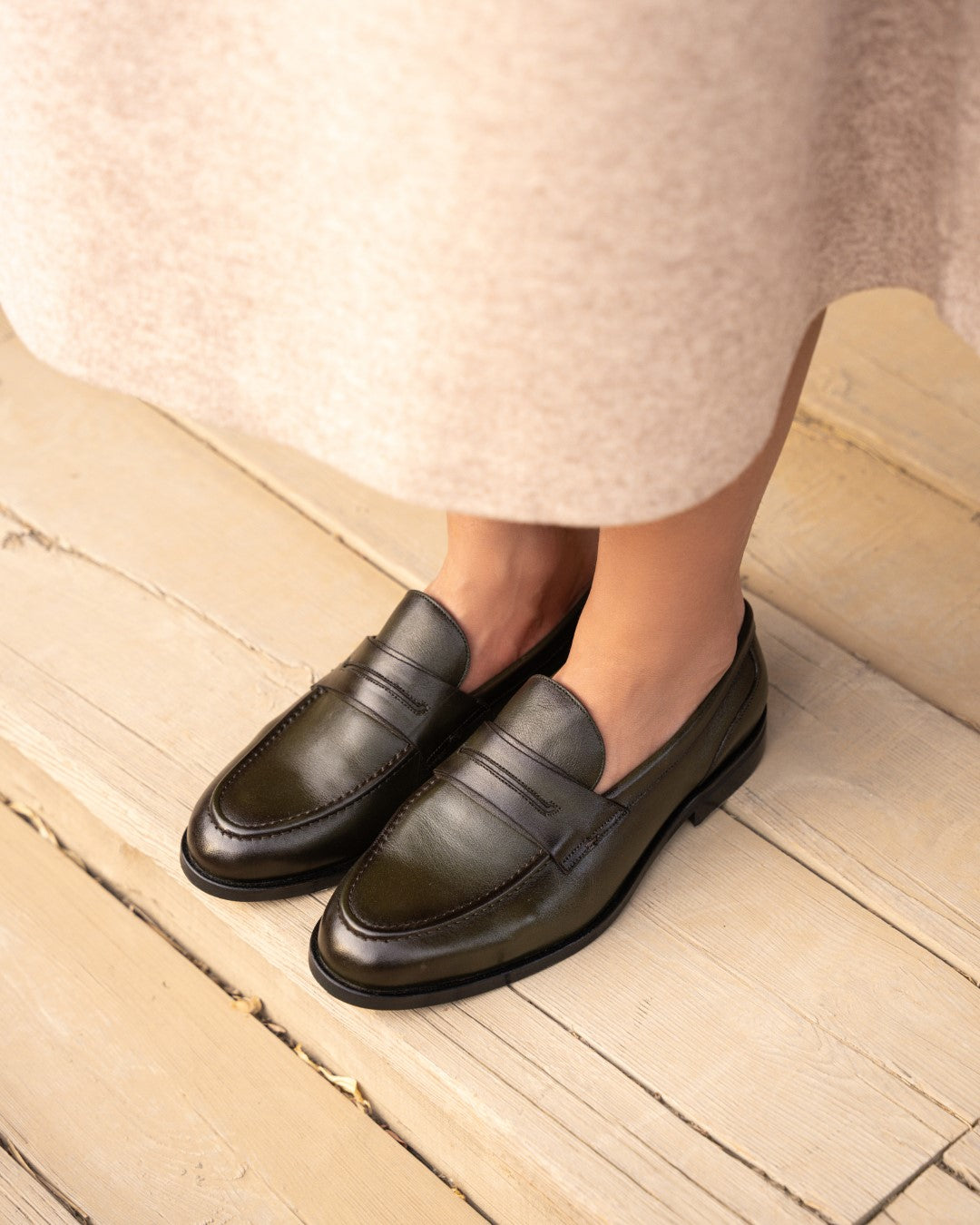 Avine in Leather - Deep Olive