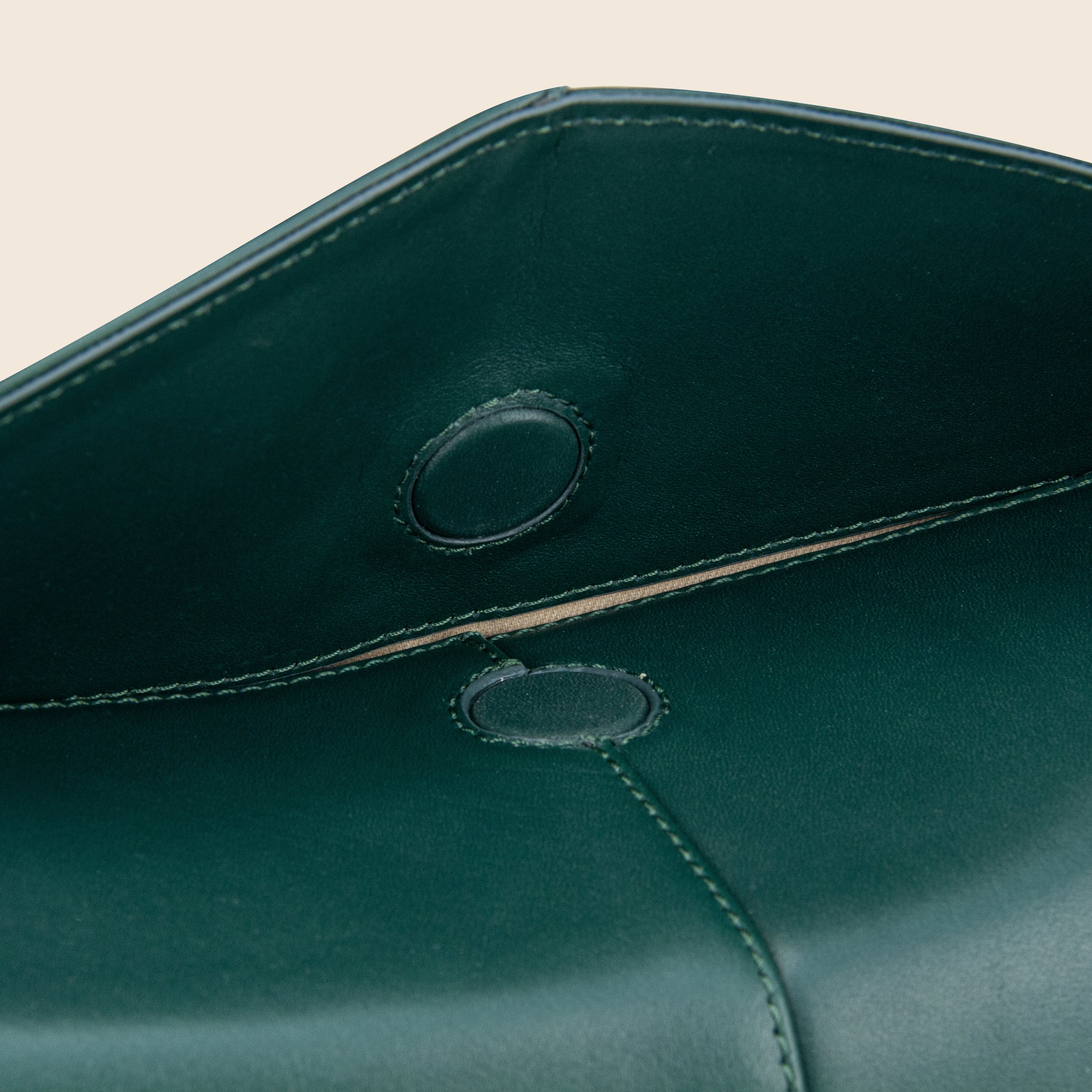 Numa in leather - Forest Green